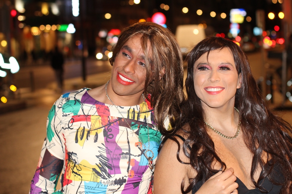 Meet crossdressing friends at meet-crossdressers.com live chat and social media platform!
